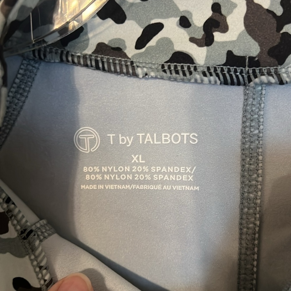 T by Talbots athletic wear. Pullover long sleeve top and leggings. Size XL-LP. - Picture 3 of 16